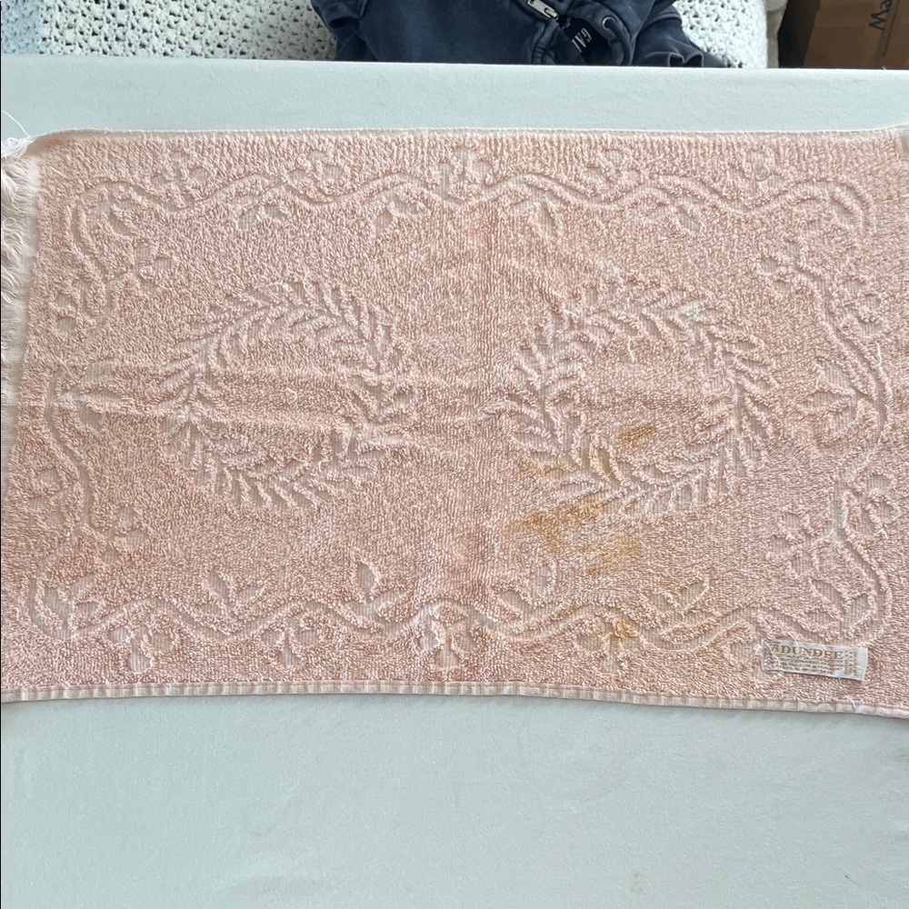 Vintage Dundee Pink Cotton Towel Set Jacquard Wreath Design Fringed Ends - Picture 8 of 15